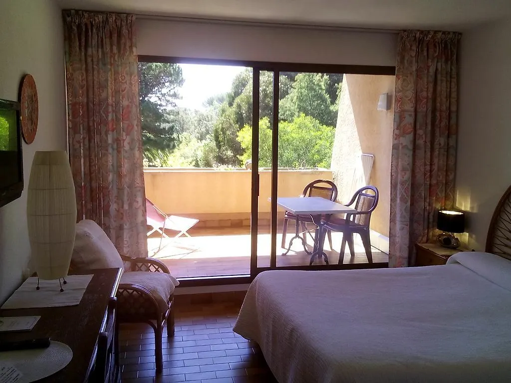 Hotel Hôtel Les Palmiers Bormes-les-Mimosas